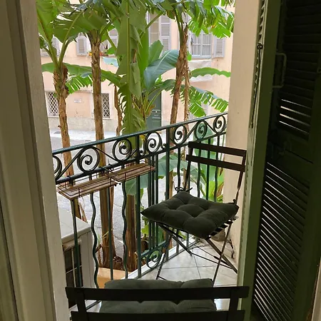 Perfectly Located 1 Bed - Port Of