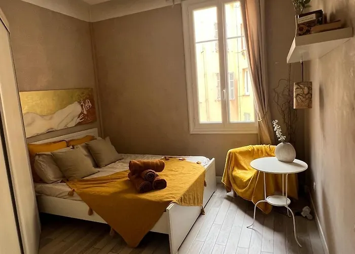 Perfectly Located 1 Bed - Port Of